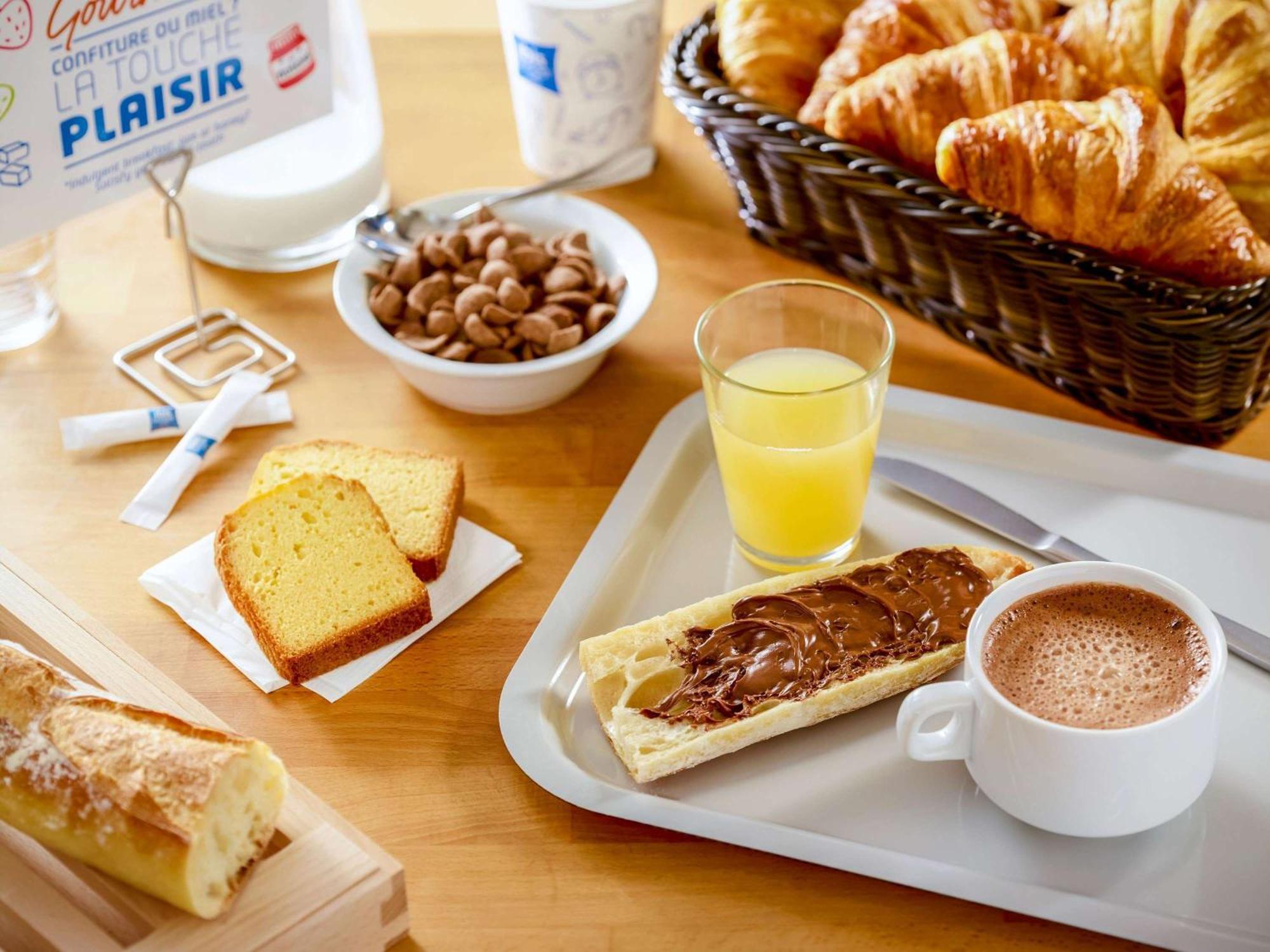 Ibis Budget Sucy En Brie Екстер'єр фото