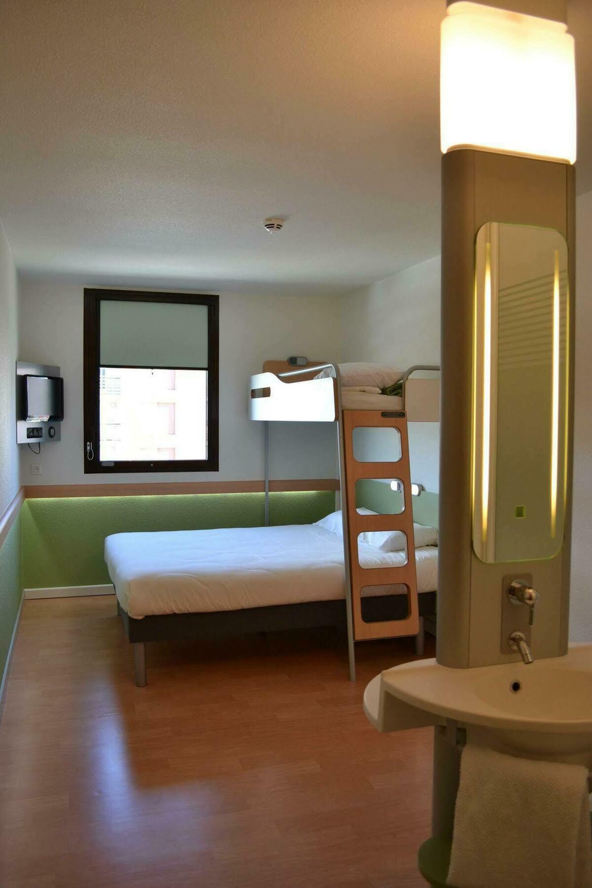 Ibis Budget Sucy En Brie Екстер'єр фото